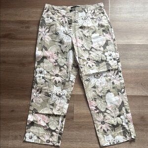 Tribal Floral Capri pants